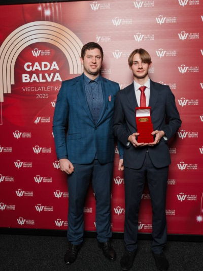 Elans ar treneri Kasparu