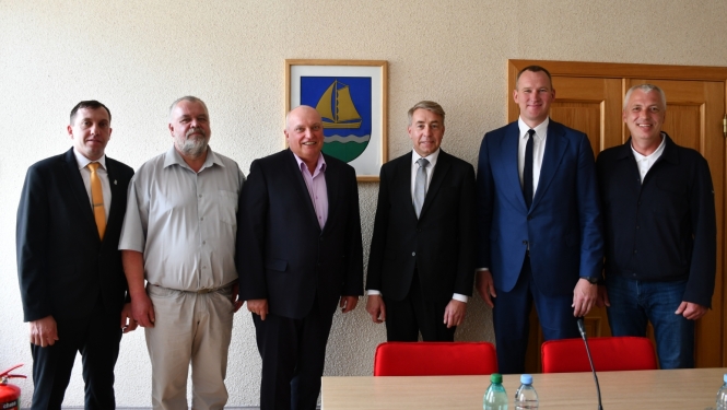 Reģionālajā vizītē Ventspils novadu apmeklēja zemkopības ministrs Uldis Augulis