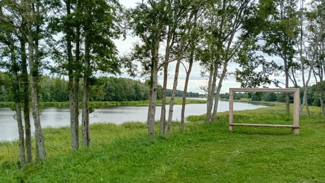 Leču stāvlaukums