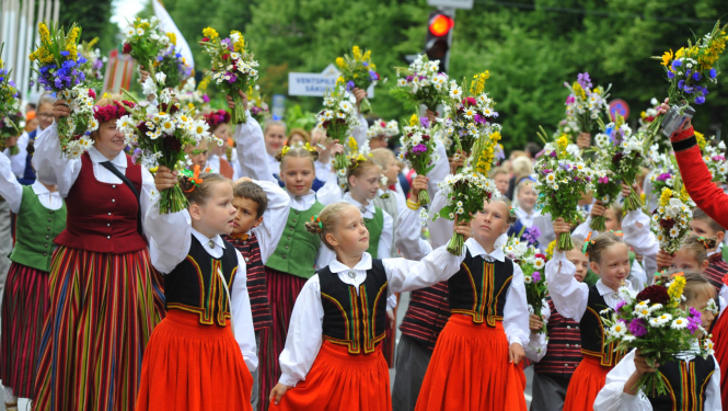 Svētku dalībnieki