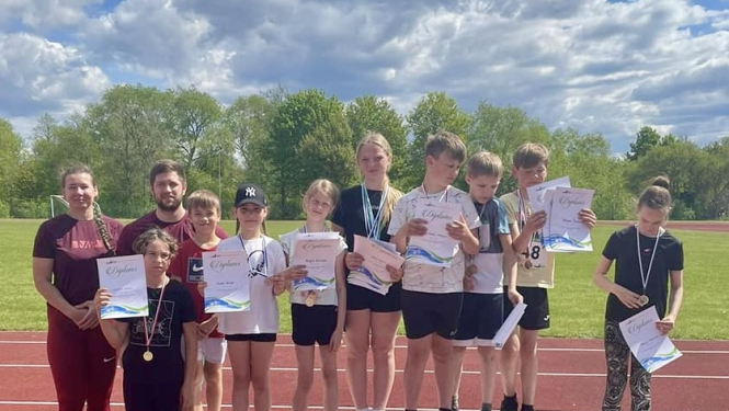 Sportisti ar diplomiem