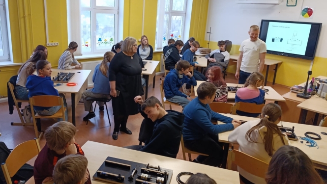 STEM un pilsoniskās līdzdalības projekta ietvaros īstenotas 83 norises