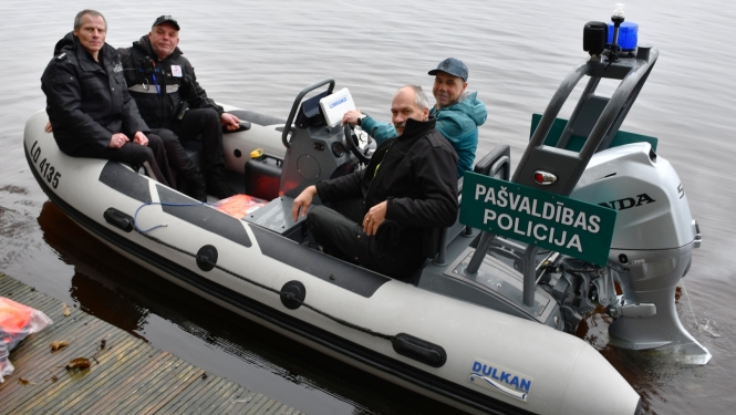 Ventspils novada pašvaldības policija zivju resursu aizsardzības pasākumus turpmāk būs iespēja veikt upēs, ezeros un arī piekrastes ūdeņos