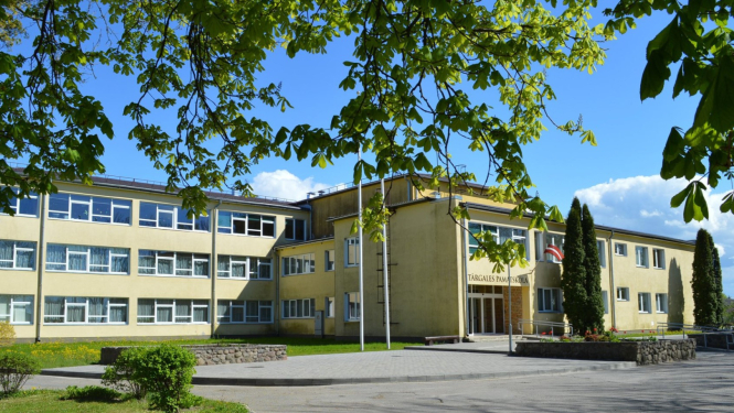 Tārgales pamatskolas ēka
