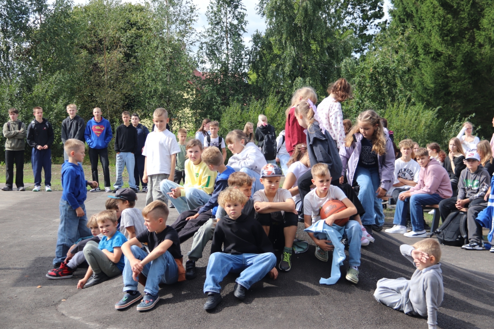 Tārgales pagastā ir pabeigta LEADER projekta Nr. 25-08-CL13-C0LA19.2201-000002 “Publiskās infrastruktūras – 3x3 basketbola laukuma izveide Tārgalē” īstenošana. Projekta laikā Tārgalē izbūvēts jauns 3x3 basketbola laukums un labiekārtota tam piegulošā teritorija. Jaunizveidotais objekts 21. augustā ir nodots ekspluatācijā un pieejams iedzīvotājiem.