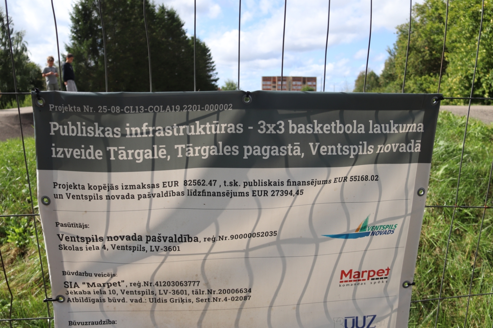 Tārgalē pabeigta 3x3 basketbola laukuma izbūve un teritorijas labiekārtošana