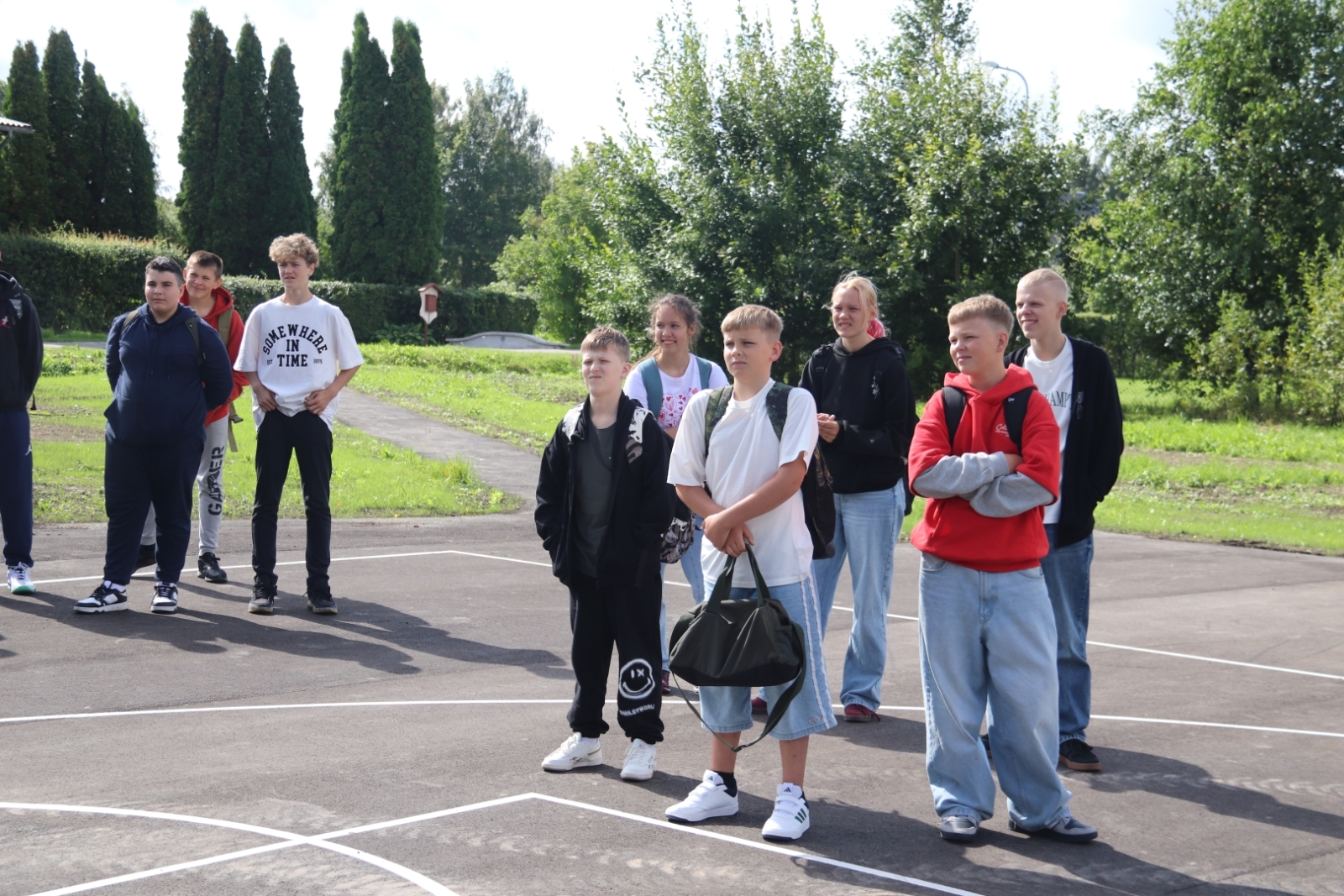 Tārgalē pabeigta 3x3 basketbola laukuma izbūve un teritorijas labiekārtošana