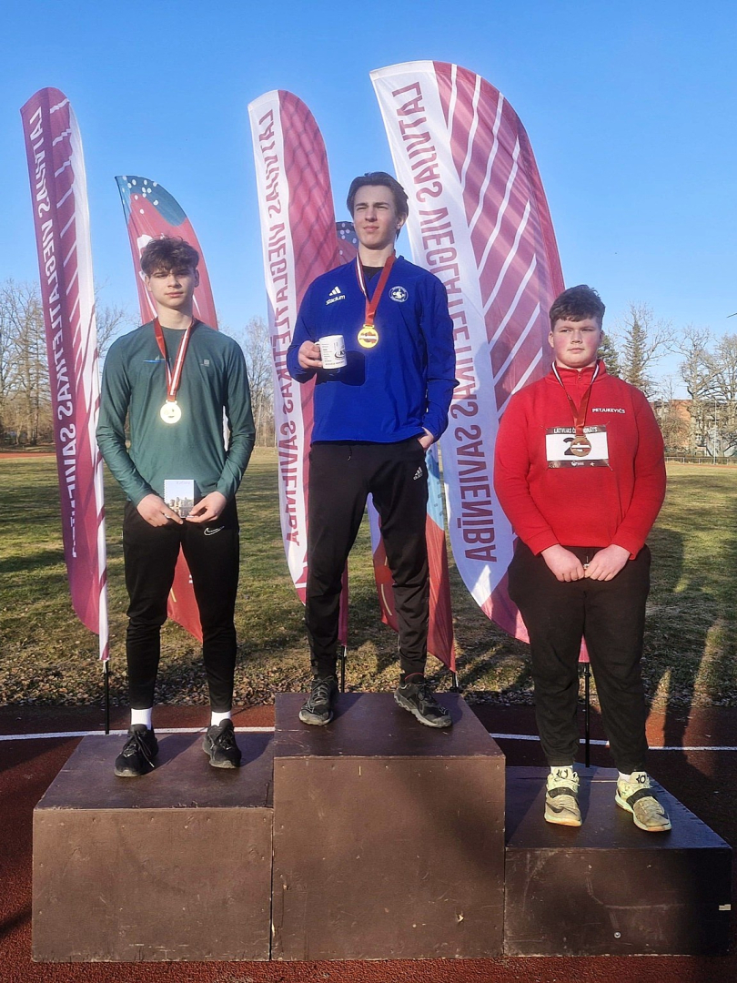 Akselam 2. vieta vesera mešanā