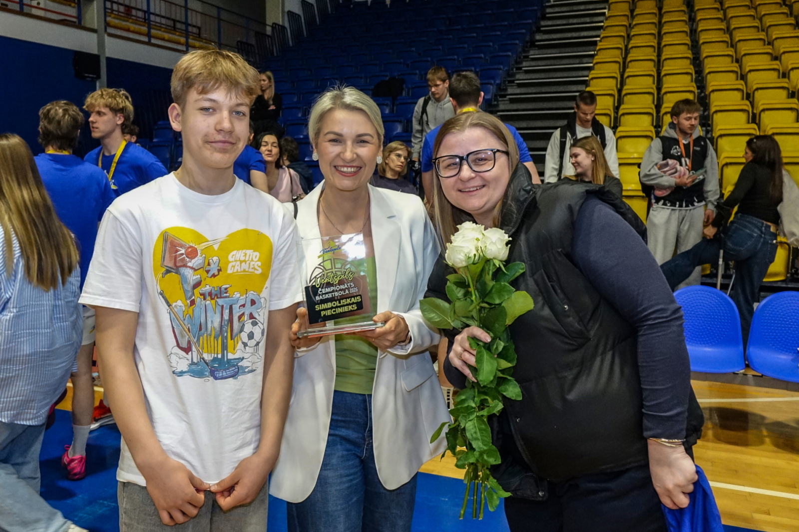Atbalstītāji priecājas par sportistu sasniegumiem