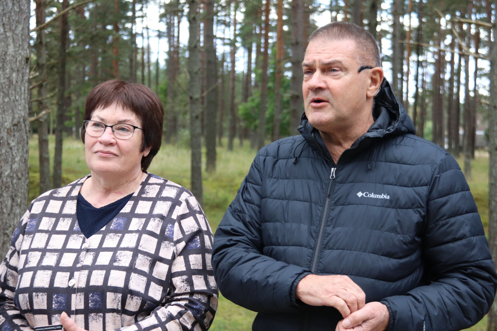Cilvēki atnākuši uz Liepenes ceļa atklāšanu