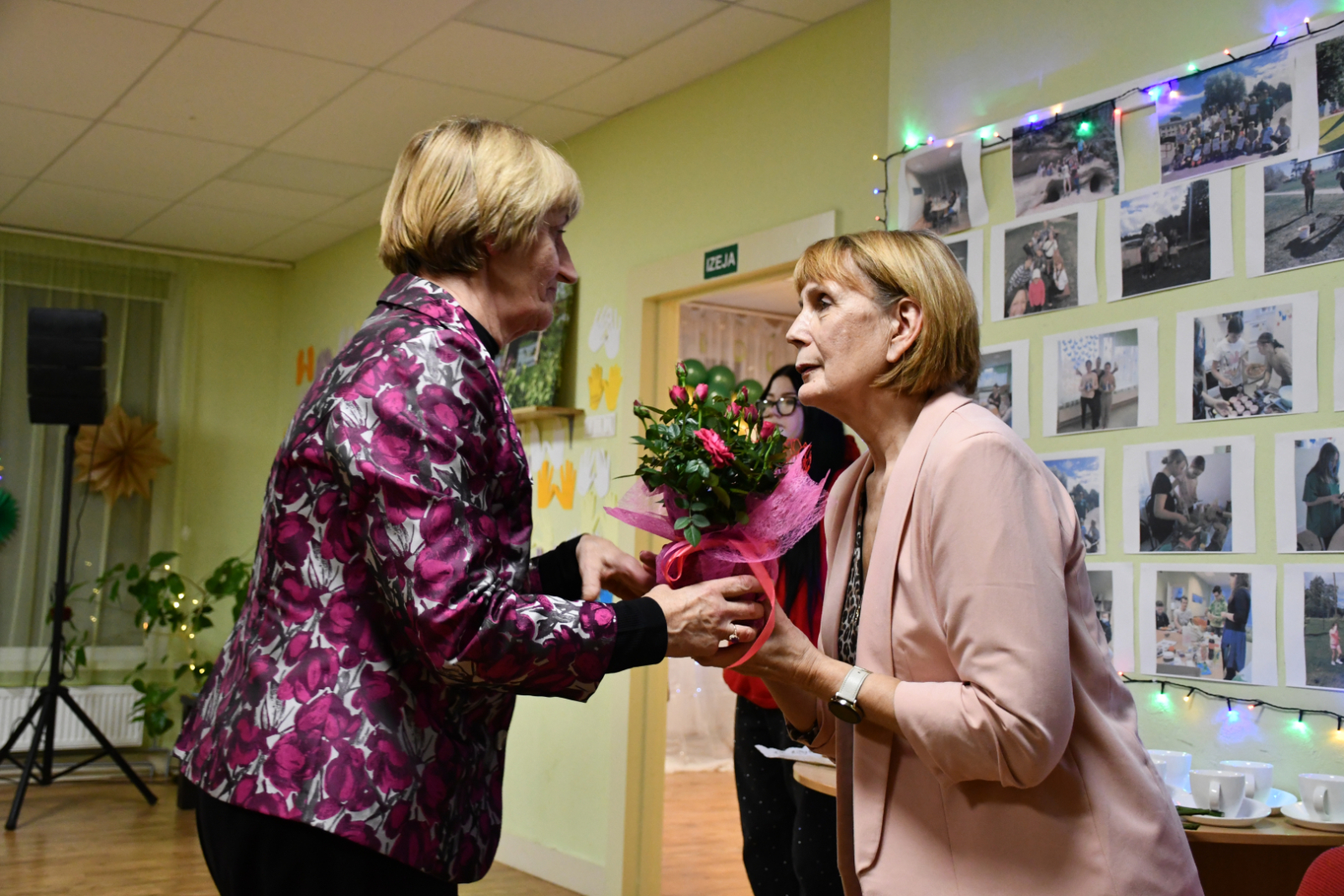 Inga pasakās domubiedrei Inesei
