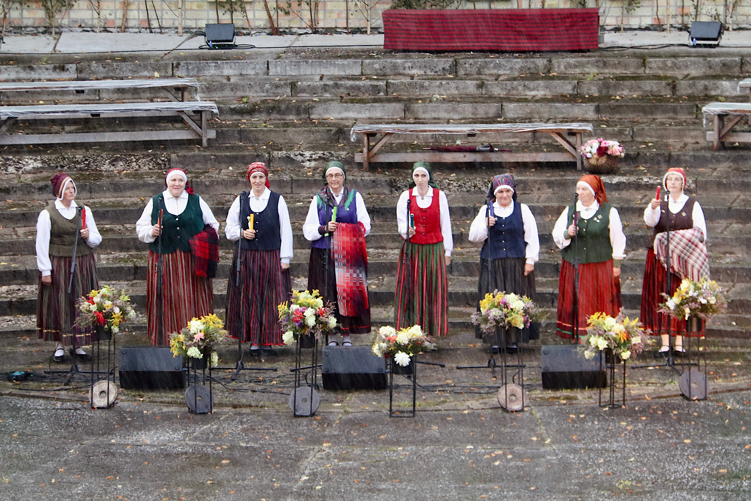 Dzied folkloras kopa