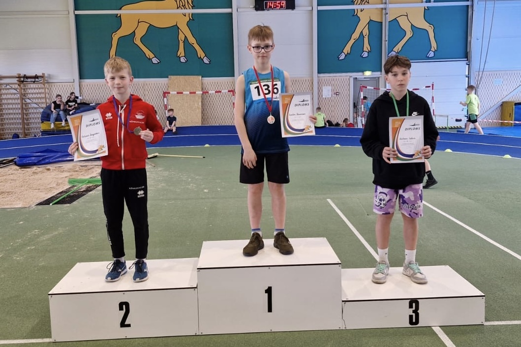 Sportisti ar diplomiem