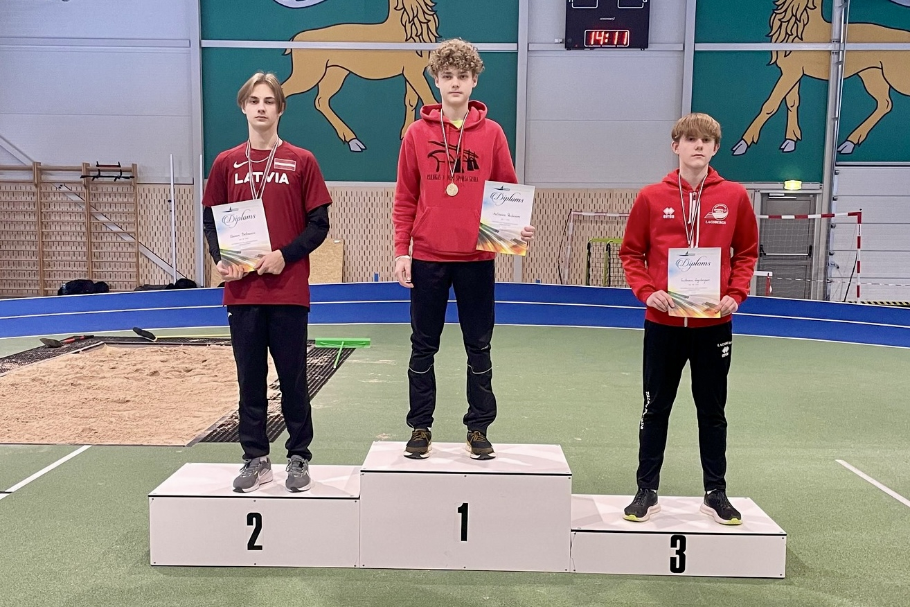 Sportisti ar diplomiem