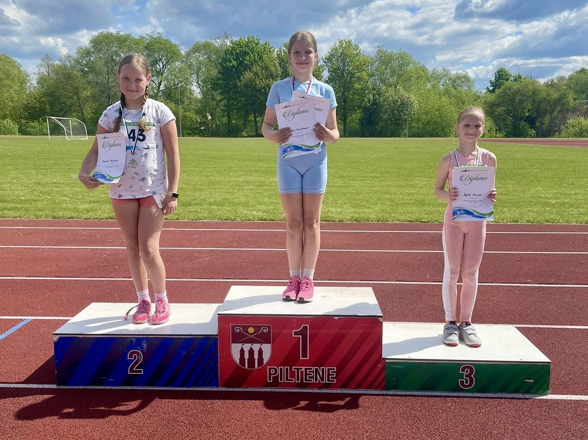 Sportisti ar diplomiem
