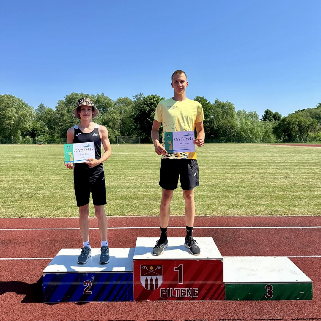 Sportisti ar diplomiem