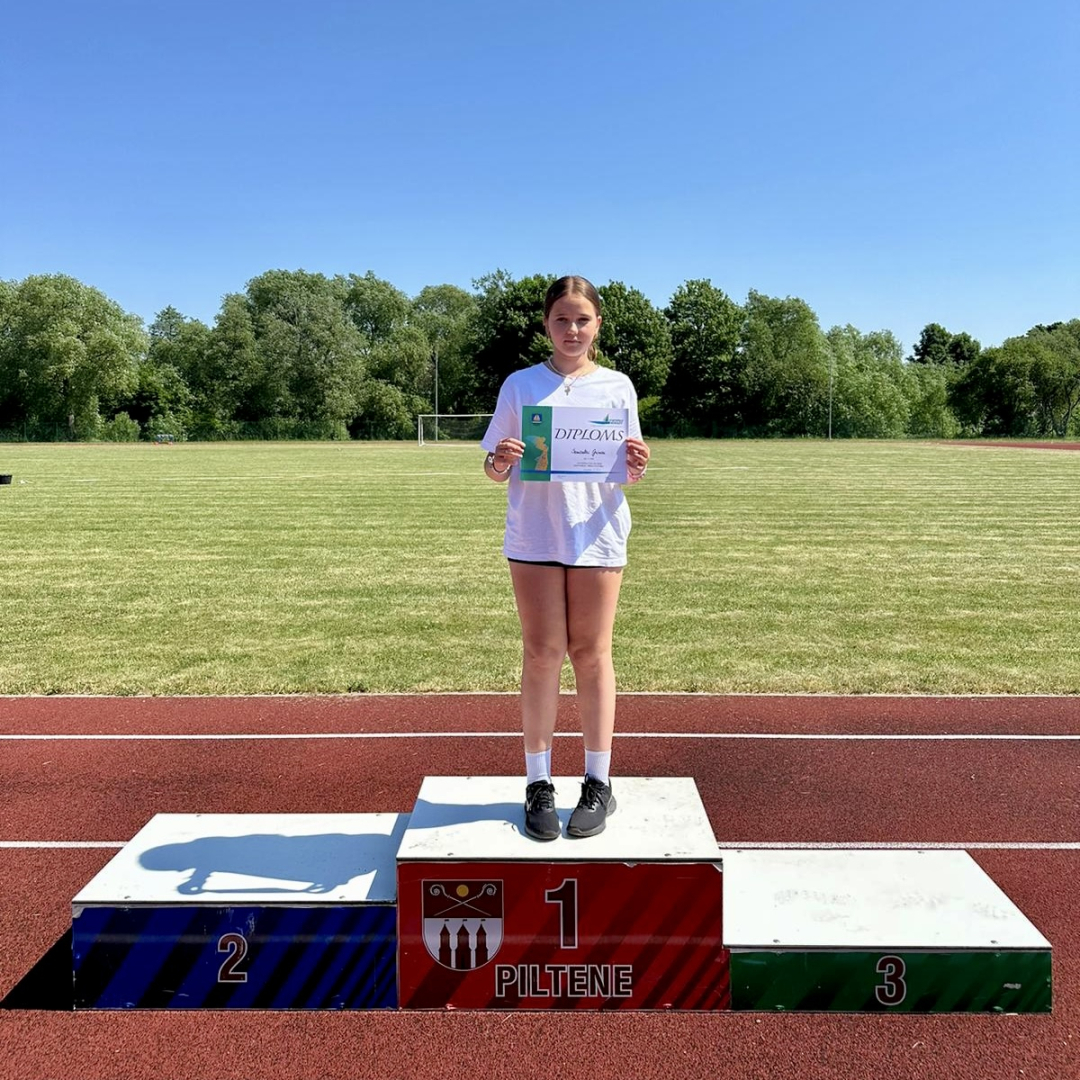 Sportisti ar diplomiem