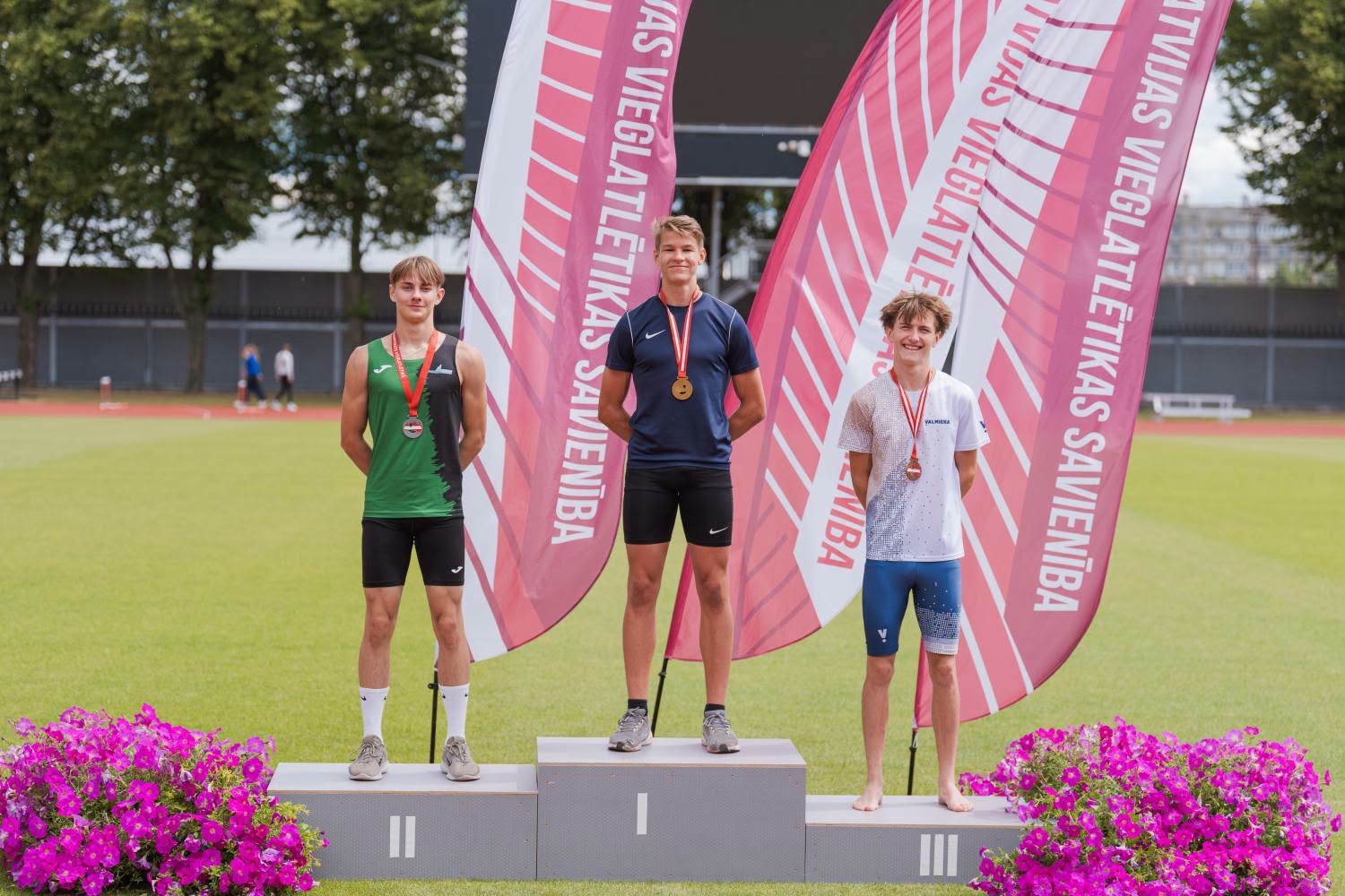Sportisti uz pjedestāla 