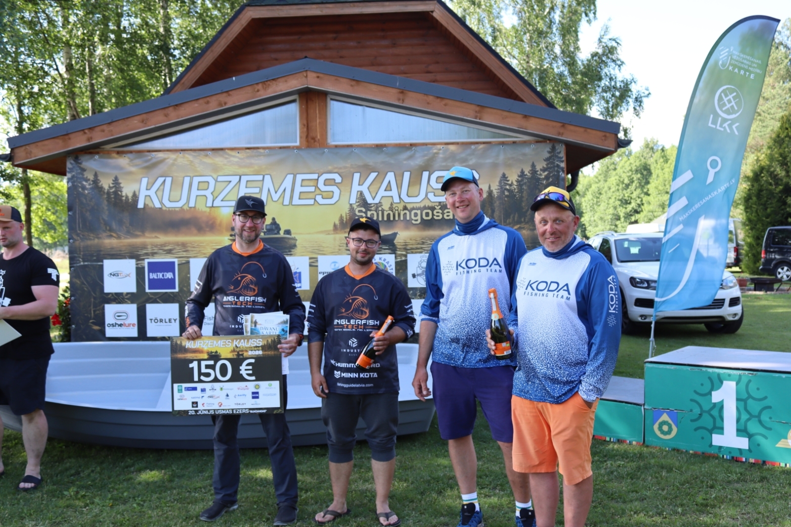 Usmas ezerā norisinājās Kurzemes kauss spiningošanā no laivām