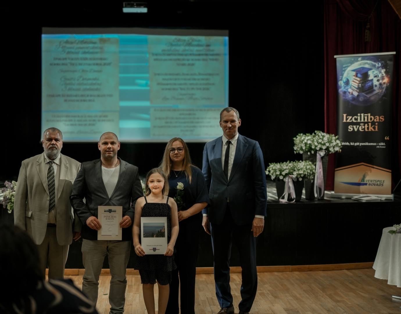 Ugālē sveic izcilniekus un sportistus