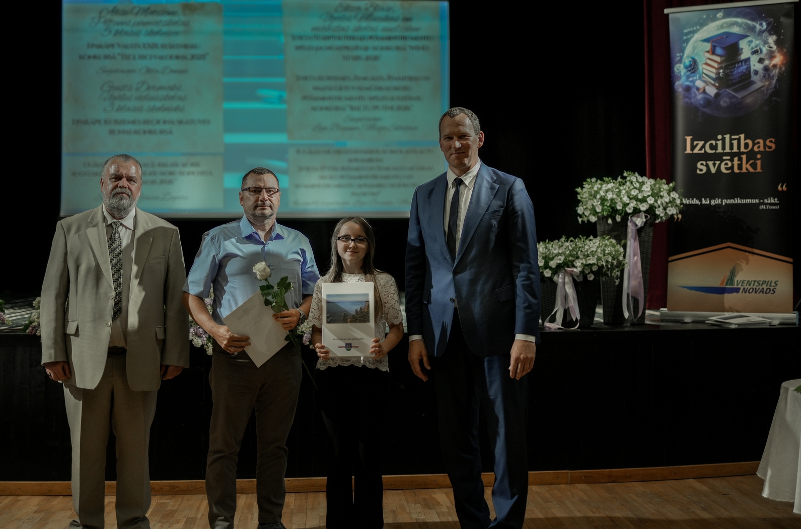 Ugālē sveic izcilniekus un sportistus
