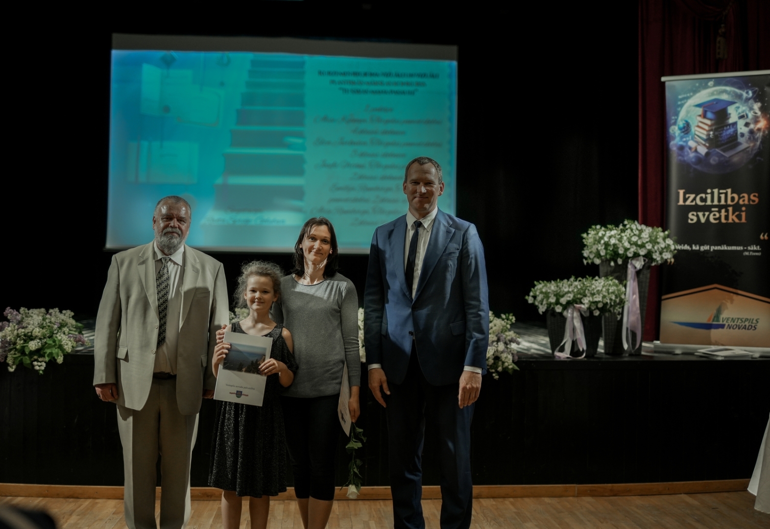 Ugālē sveic izcilniekus un sportistus