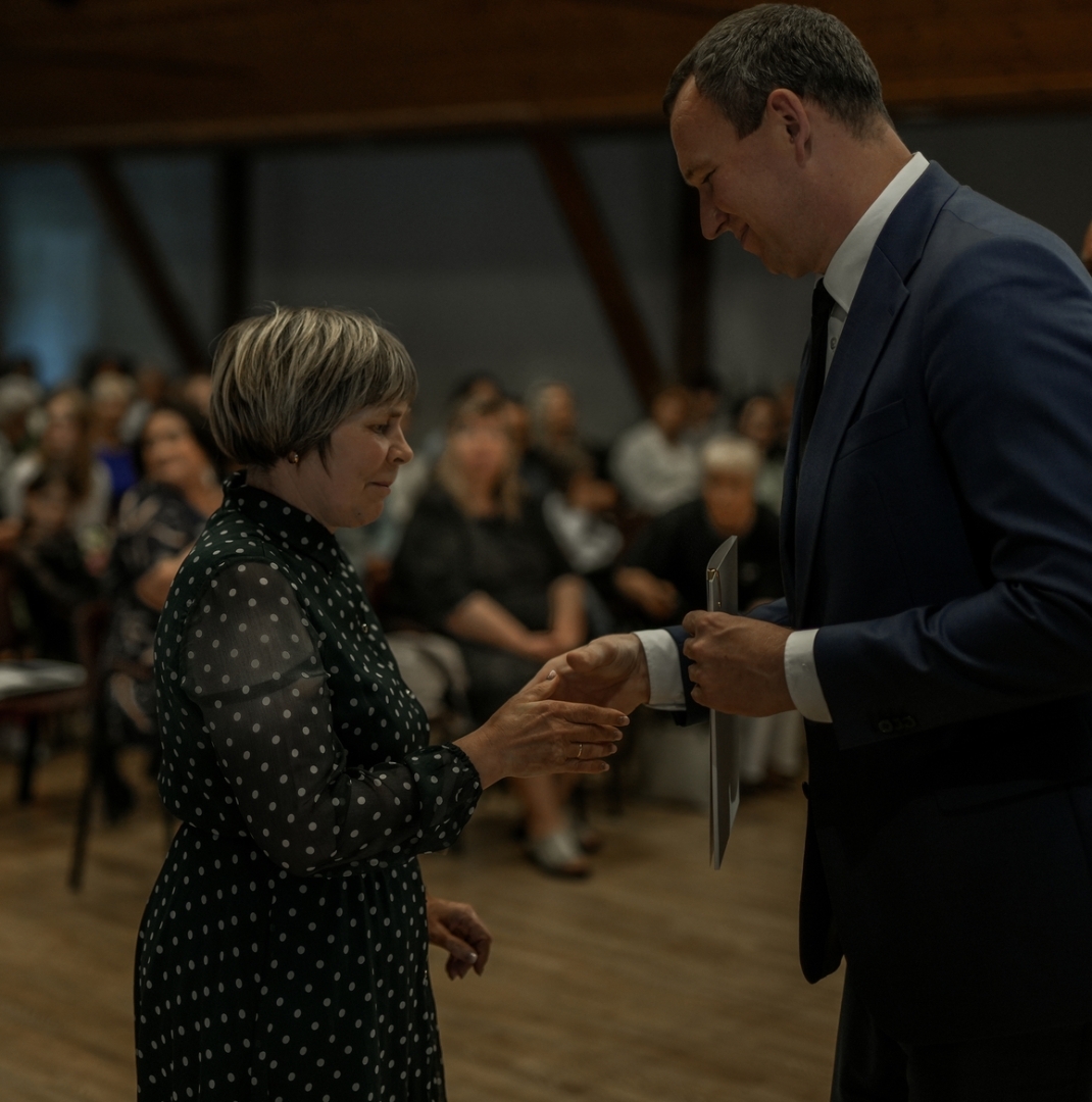 Ugālē sveic pedagogus un izcilniekus