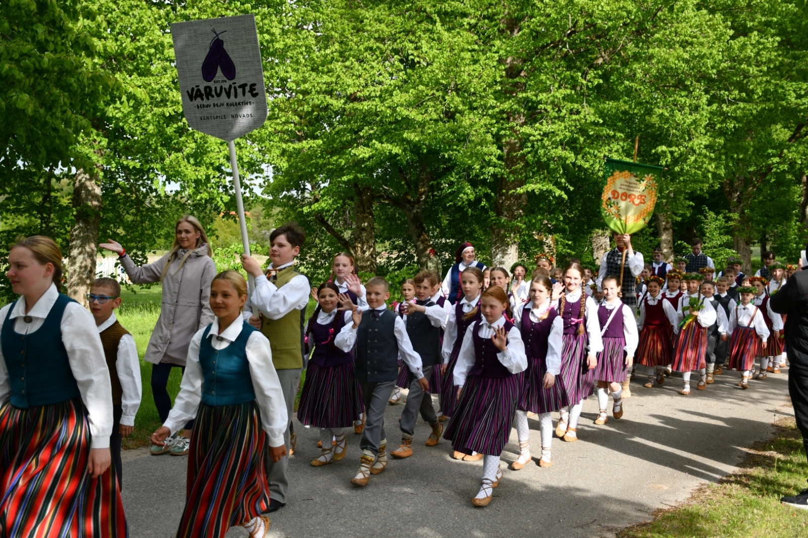 Novada bērnu deju svētku gājiens