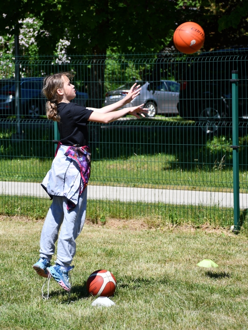 Popē aizvadīti novada sporta svētki