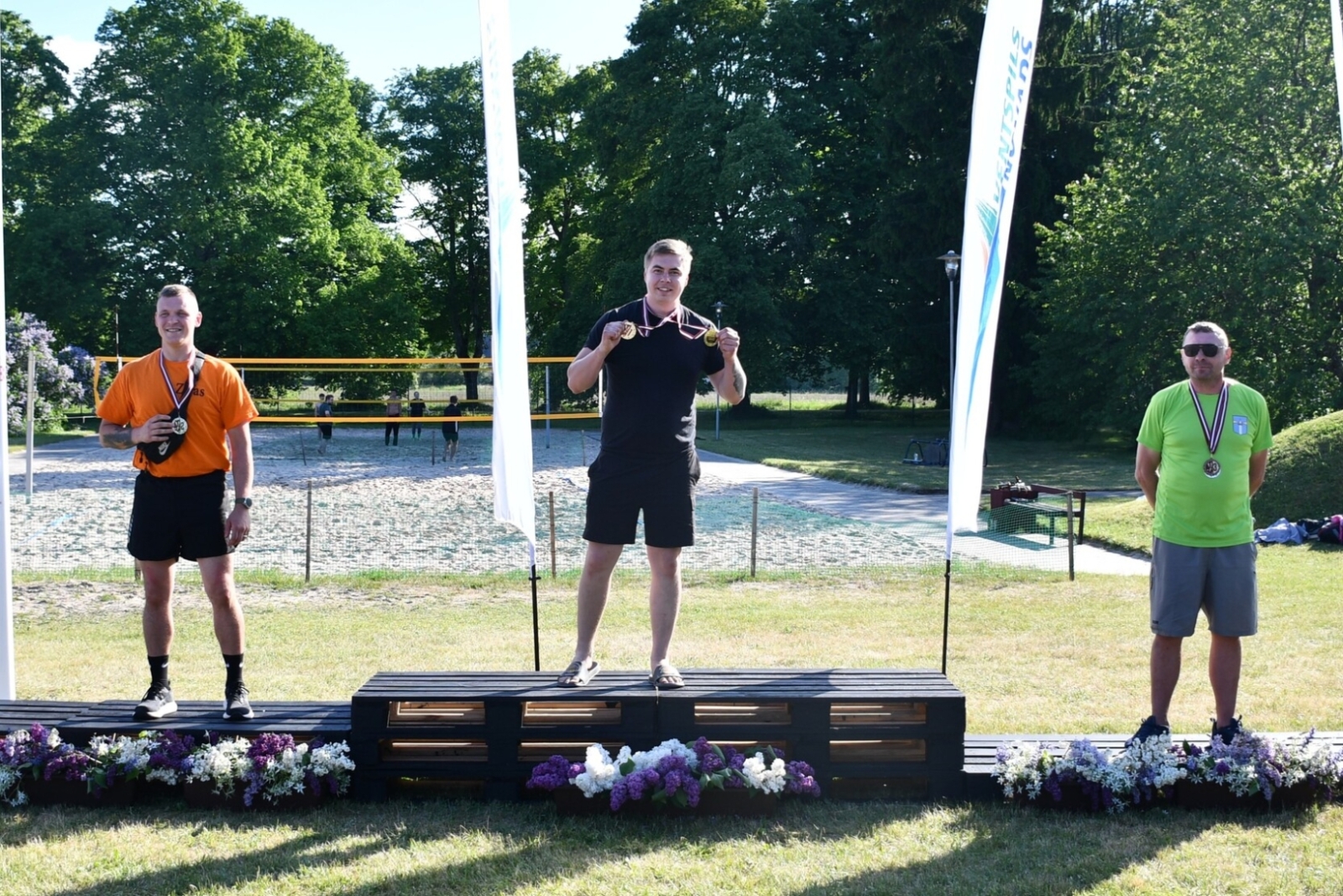 Popē notika sporta spēles