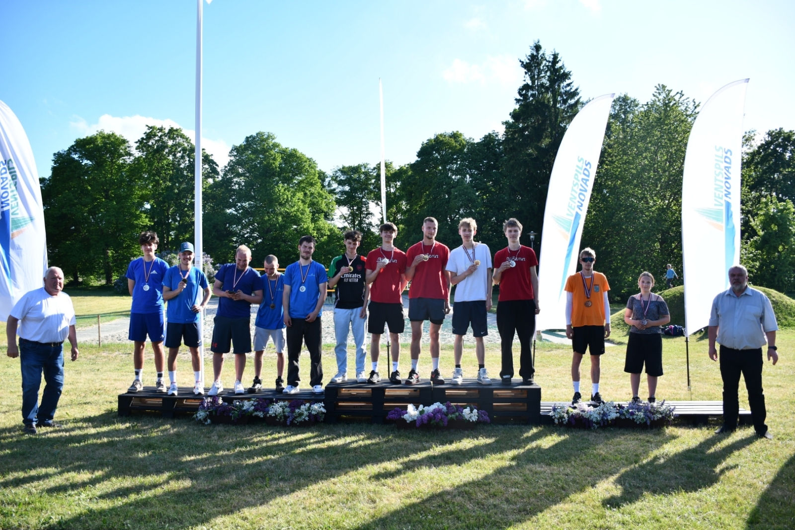 Popē aizvadīti novada sporta svētki