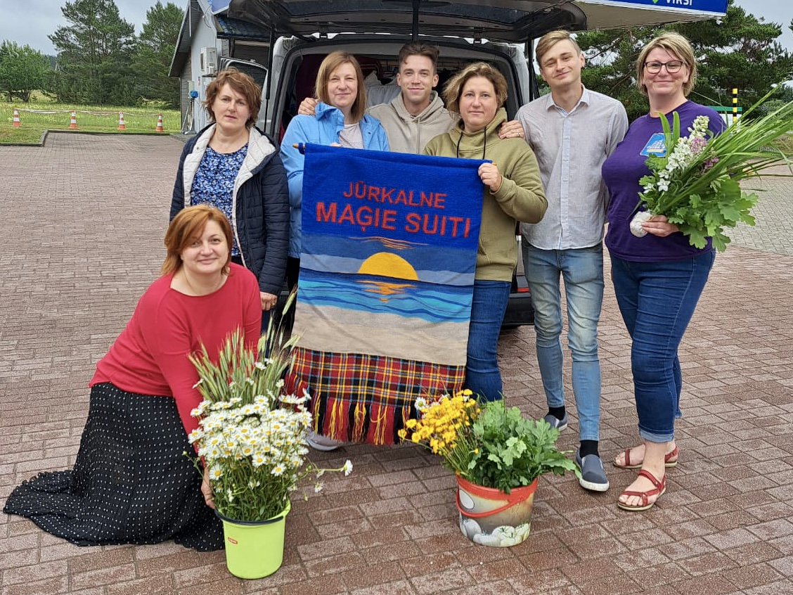 Svētku dalībnieki gatavojas svētkiem
