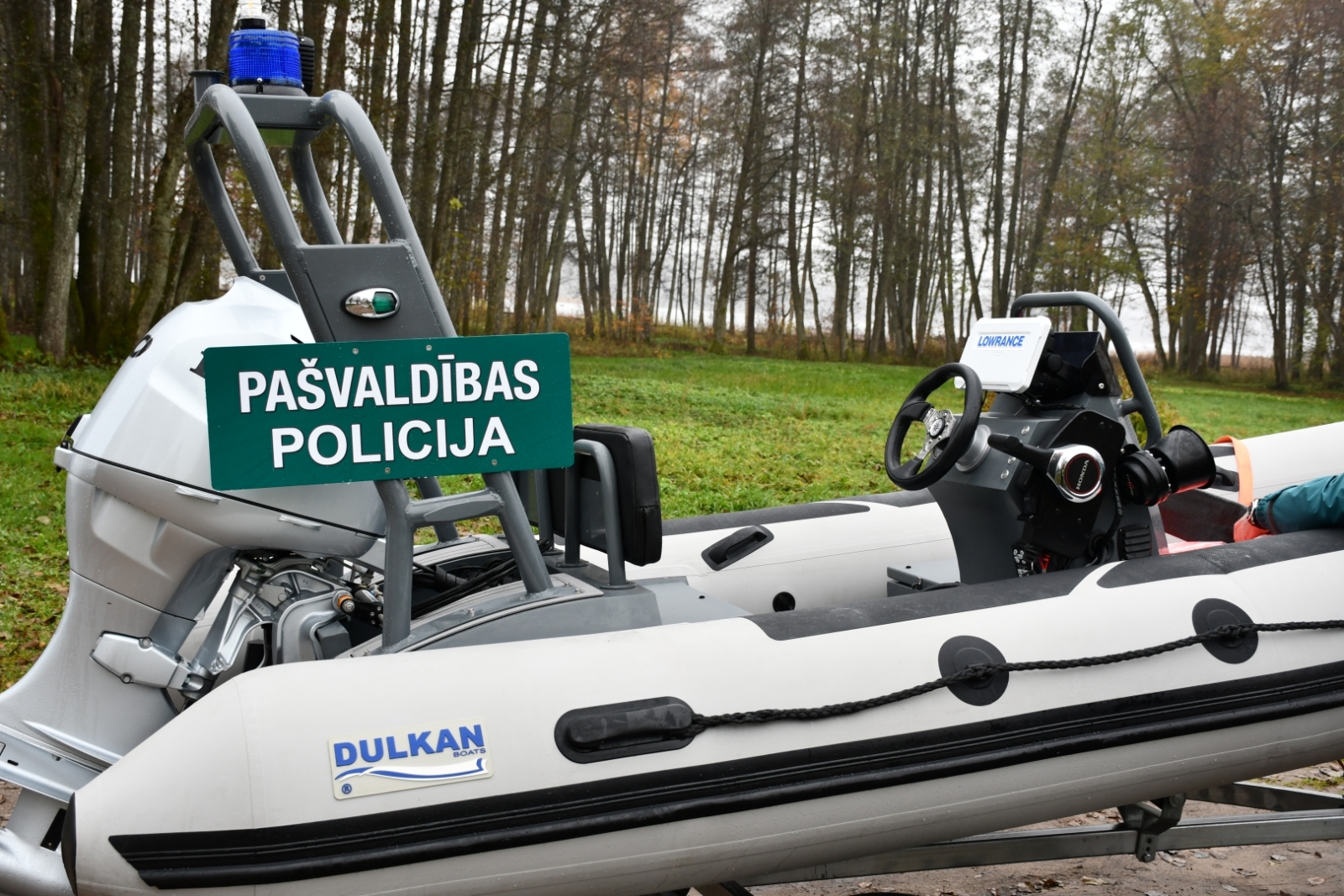 Ventspils novada pašvaldības policija zivju resursu aizsardzības pasākumus turpmāk būs iespēja veikt upēs, ezeros un arī piekrastes ūdeņos