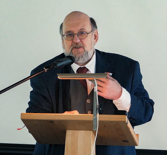 Uzruna konferencē “Citāda saruna par 4. maiju’’