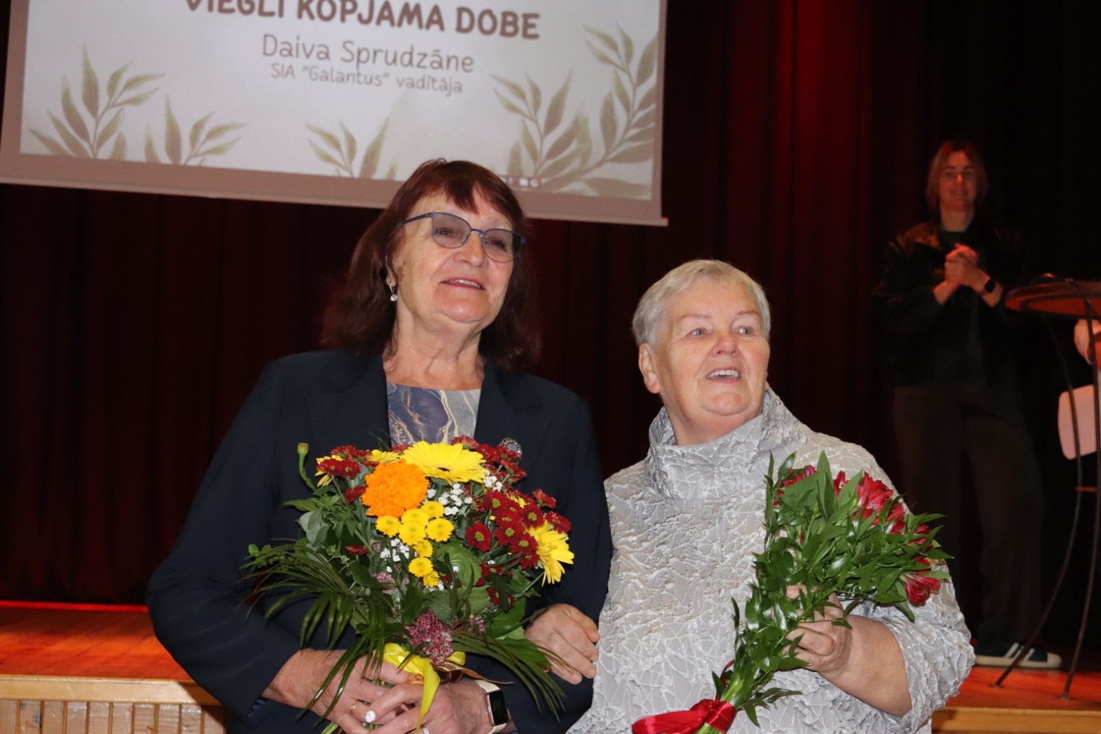 Seniori ieradušies uz saietu