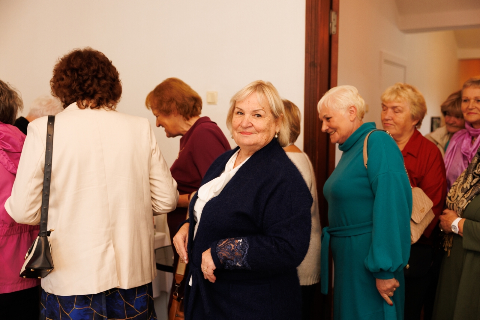 Seniori dodas pēc gardām uzkodām