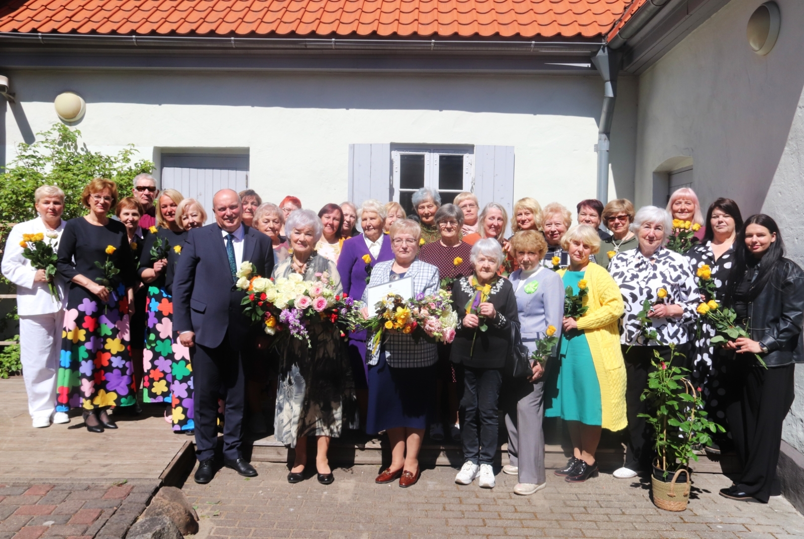 Ventspils novada sieviešu apvienība “Spārni” nosvin 25 gadu jubileju