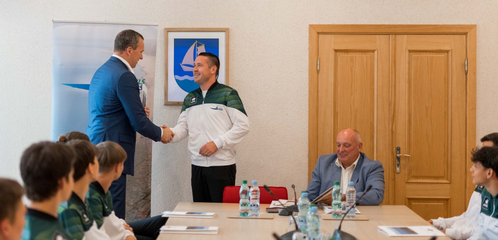 Domes priekšsēdētājs sveic sportistus