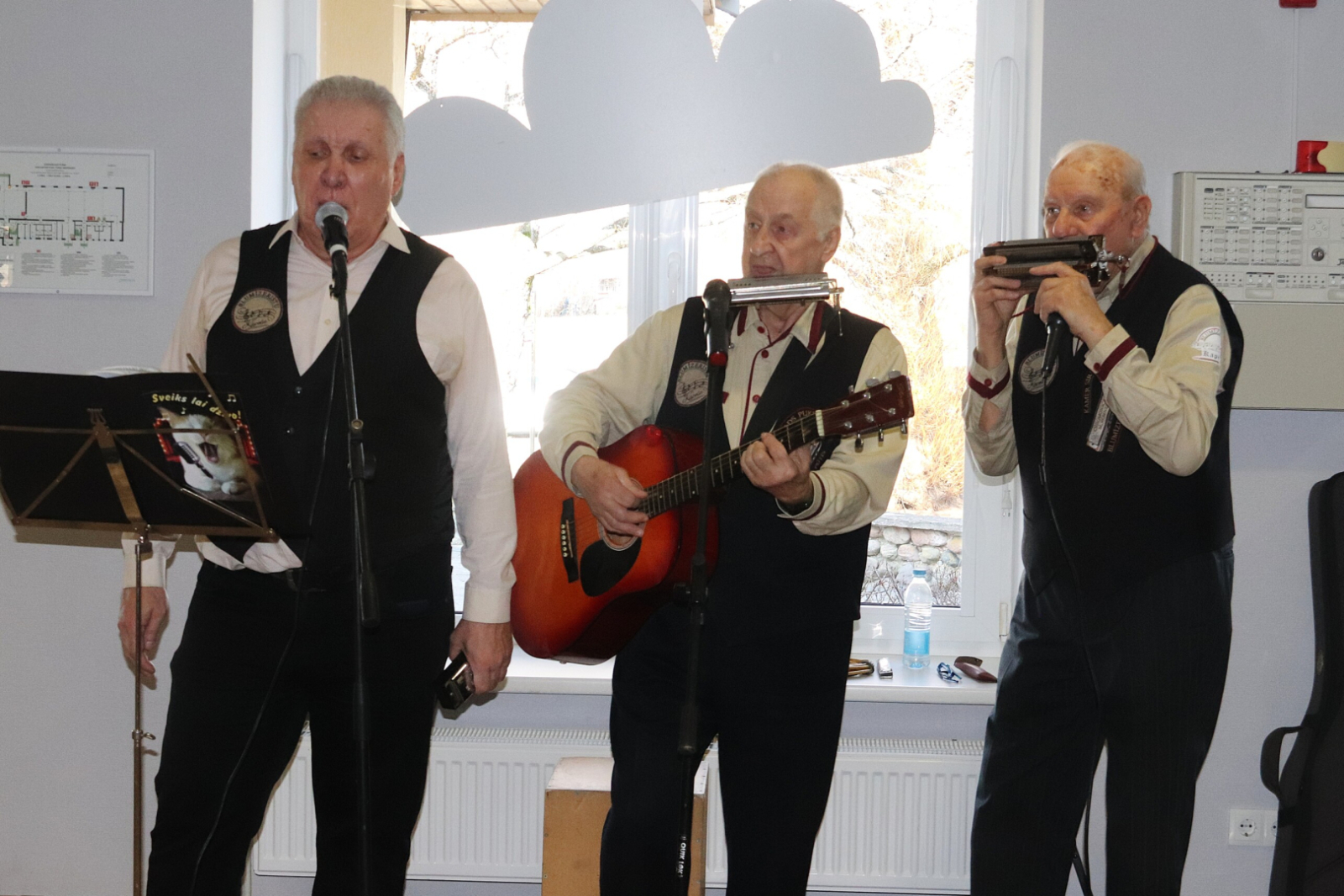 Uzstājās muzikanti