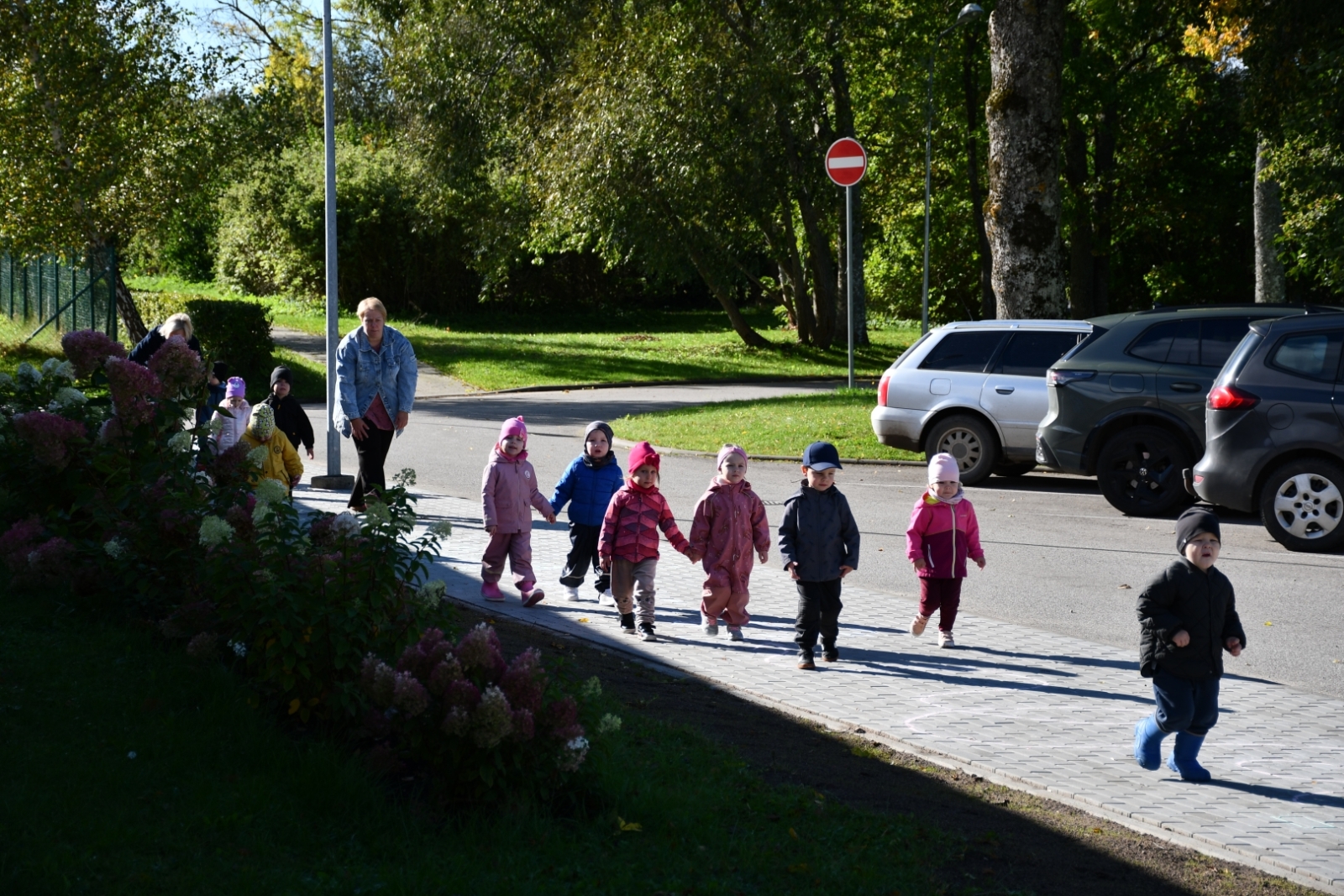 Pie Tārgales pamatskolas uzlabota gājēju infrastruktūra