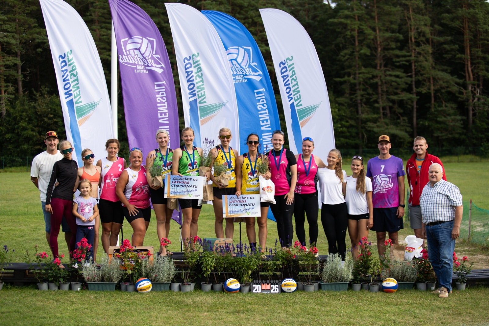 Ventspils novada čempionātā pludmales volejbolā sievietēm triumfē Žeimunde/Černuho