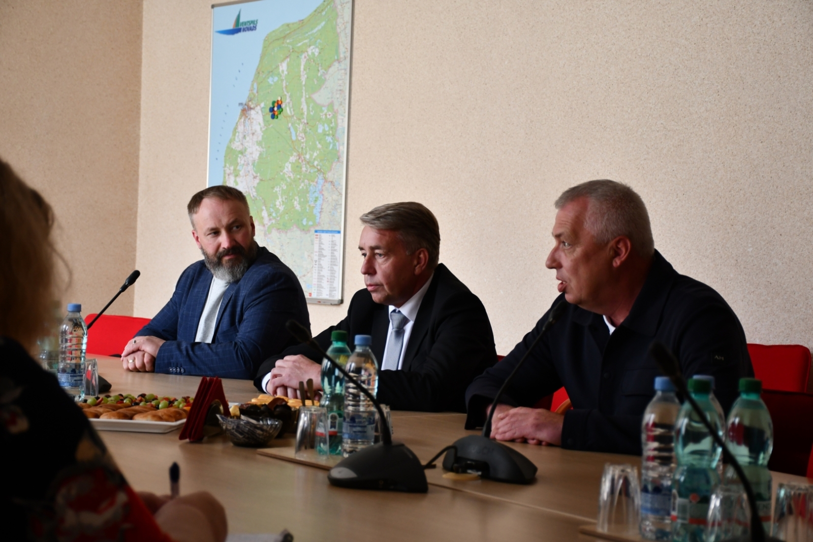 Reģionālajā vizītē Ventspils novadu apmeklēja zemkopības ministrs Uldis Augulis