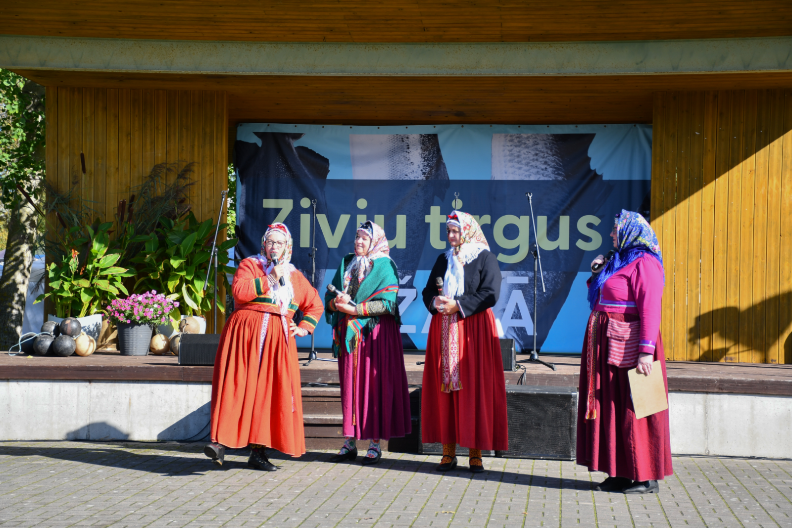 Maģie suiti atklāj pasākumu