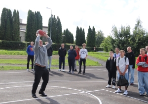 Tārgalē pabeigta 3x3 basketbola laukuma izbūve un teritorijas labiekārtošana
