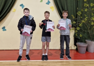 80m metru barjerskrējiena zēnu apbalvošana