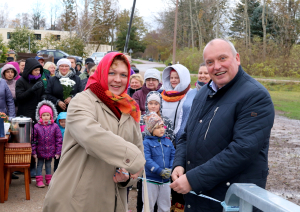 Atklāj Užavas gājēju tiltu