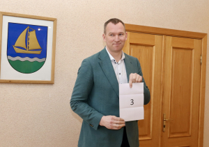 Tiek izlozēti pašvaldību vēlēšanām reģistrēto kandidātu sarakstu numuri