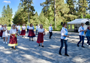Dejo līnijdejotājas