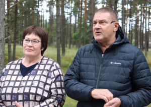 Cilvēki atnākuši uz Liepenes ceļa atklāšanu