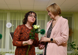 Marija pasakās Inesei par centra dibināšanu
